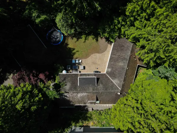 6912 Marine DR, West Vancouver, BC V7W 2K3