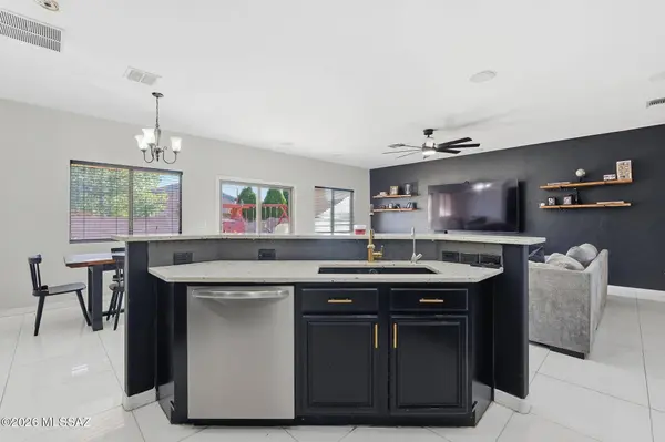 6265 W Ocotillo Meadow Drive, Tucson, AZ 85757