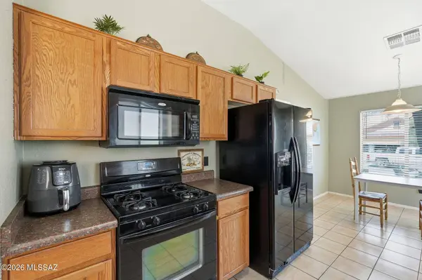 2150 E Calle Los Marmoles, Tucson, AZ 85706