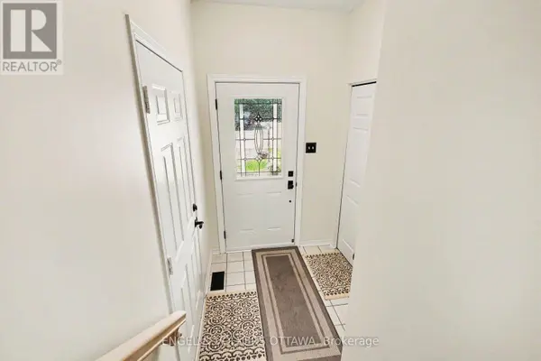 19 RIVERBANK COURT, Ottawa, ON K2S1V7
