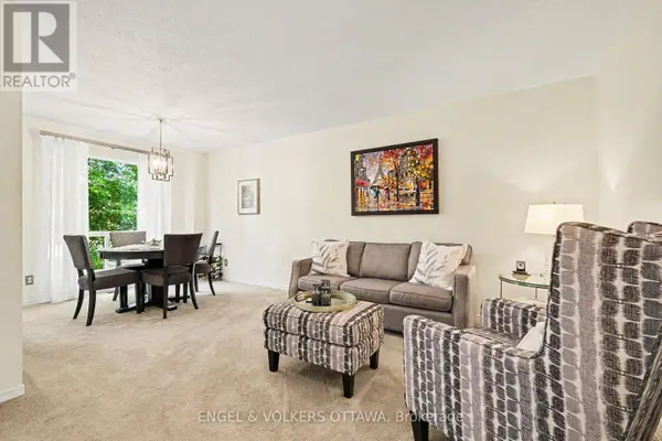 19 RIVERBANK COURT, Ottawa, ON K2S1V7