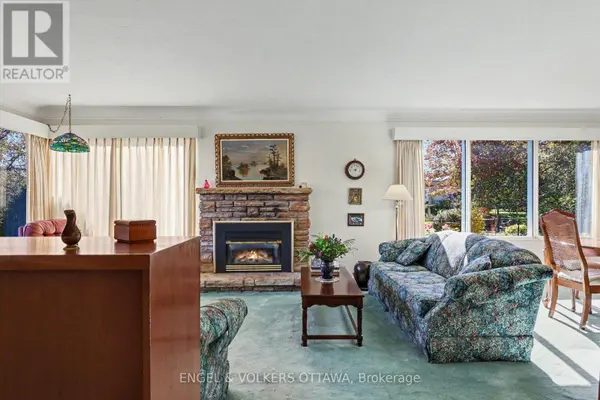 58 NORWAY SPRUCE STREET, Ottawa, ON K2S1P8