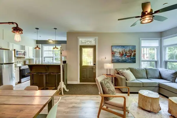 201 Ch. des Quatre-Sommets #6, Mont-tremblant, QC J8E1C7