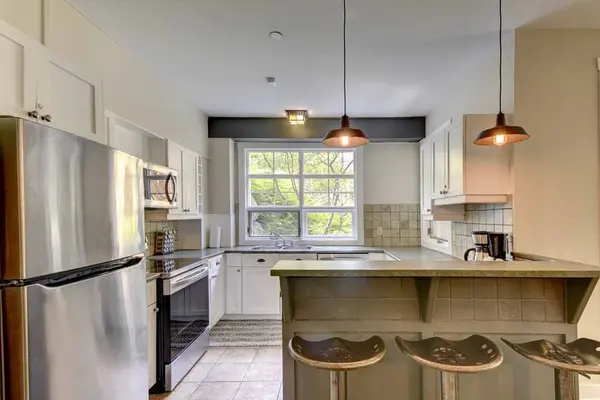 201 Ch. des Quatre-Sommets #6, Mont-tremblant, QC J8E1C7