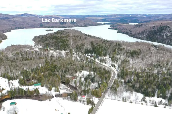 143 Ch. de Barkmere, Barkmere, QC J0T1A0
