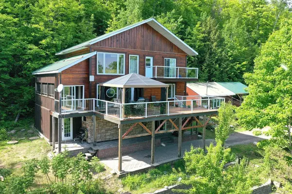 264 Ch. St-Rémi-en-Haut, Amherst, QC J0T2L0