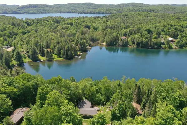 34 Ch. du Lac-Fawn E., Harrington, QC J8G2T3