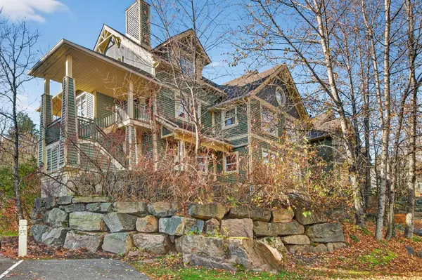 217 Ch. des Quatre-Sommets #1B, Mont-tremblant, QC J8E1C7