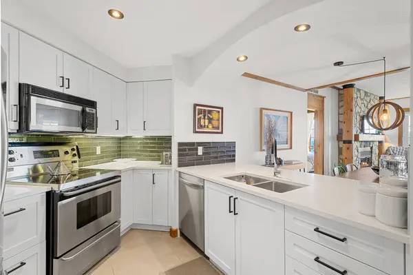170 Ch. des Sous-Bois #6, Mont-tremblant, QC J8E3M1