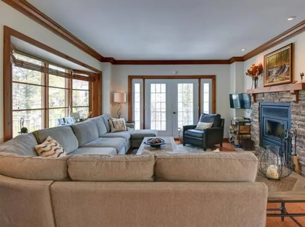 247 Ch. des Cerfs, Mont-tremblant, QC J8E1T1