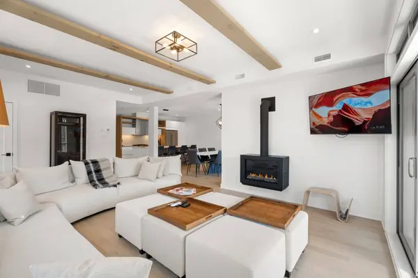 3040 Allée du Valais #105, Mont-tremblant, QC J8E1C6