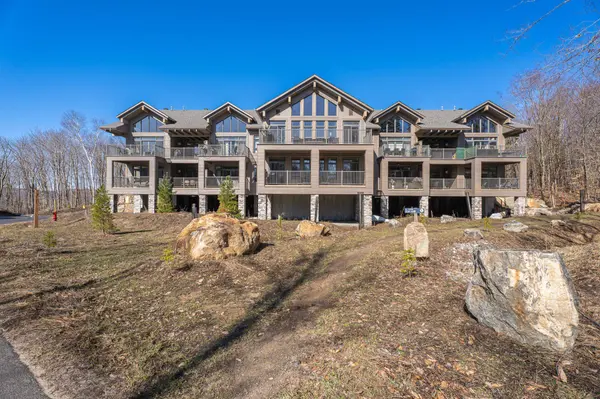 3040 Allée du Valais #105, Mont-tremblant, QC J8E1C6