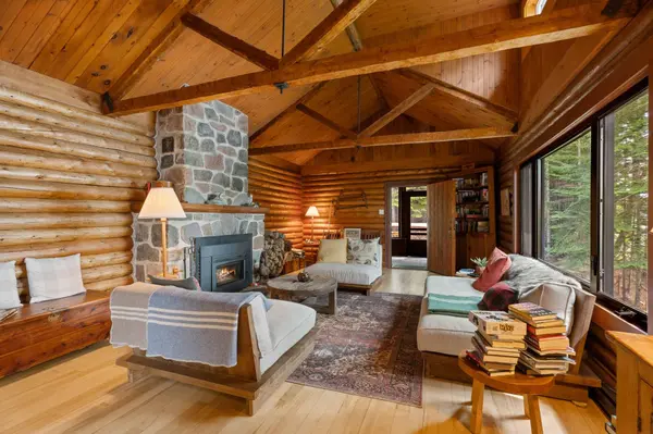 8340 Rive du Lac-Tremblant, Lac-tremblant-nord, QC J8E1B3