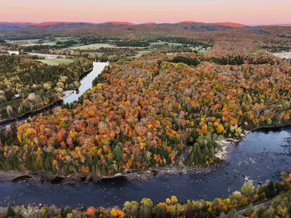 257 Route de Crystal Falls, Arundel, QC J0T1A0