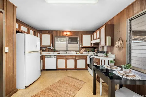 1319 16th AVE, Honolulu, HI 96816