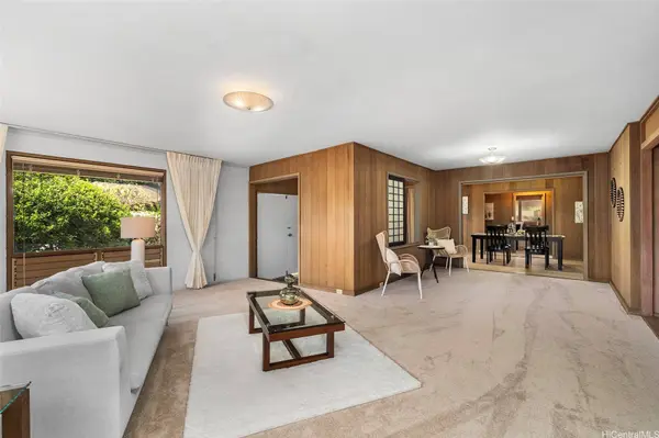 1319 16th AVE, Honolulu, HI 96816