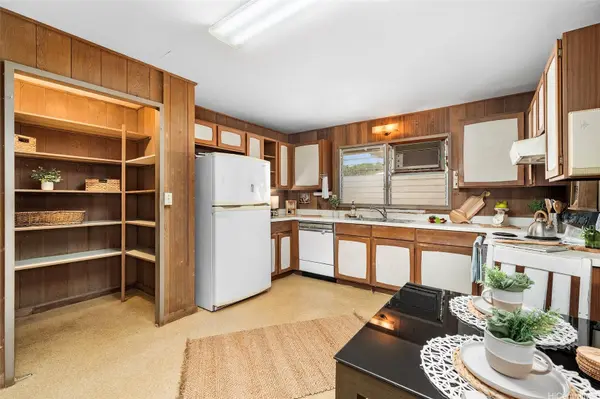 1319 16th AVE, Honolulu, HI 96816
