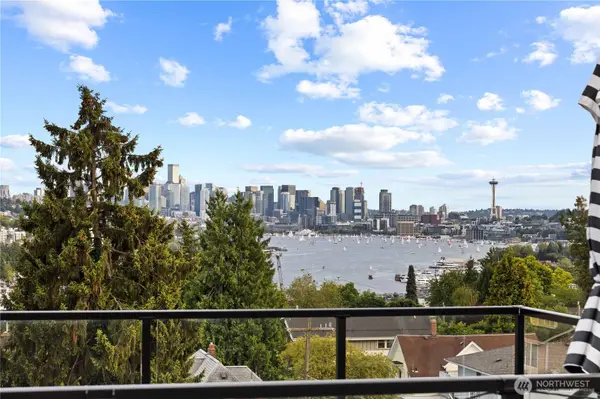 4218 Latona AVE NE #2, Seattle, WA 98105