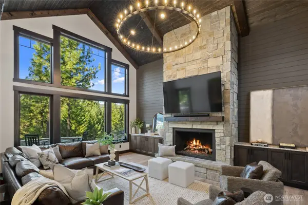 1051 Southern Star LN, Cle Elum, WA 98922