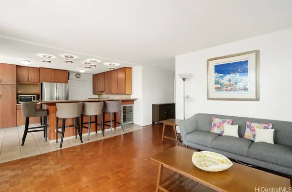 1025 Wilder AVE #2B, Honolulu, HI 96822