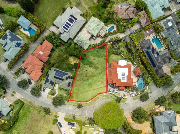 635 Moaniala ST, Honolulu, HI 96821