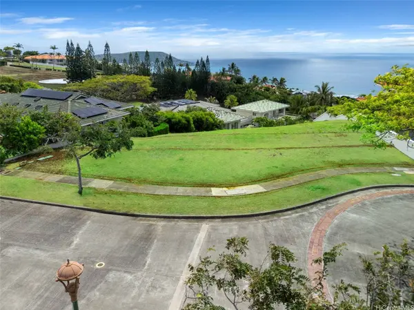 635 Moaniala ST, Honolulu, HI 96821
