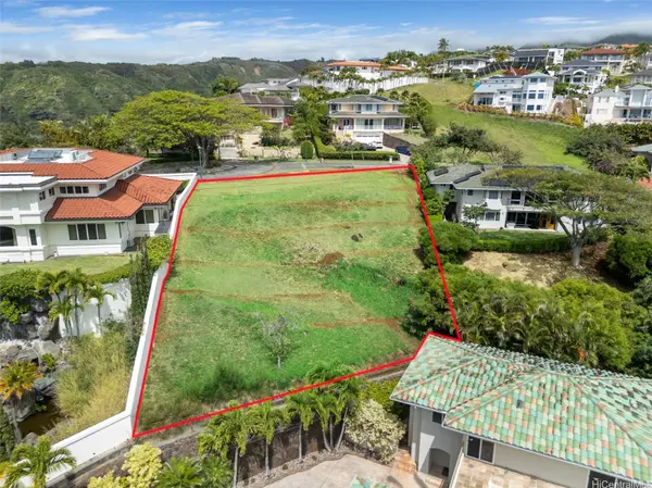 635 Moaniala ST, Honolulu, HI 96821