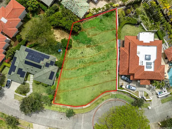 635 Moaniala ST, Honolulu, HI 96821