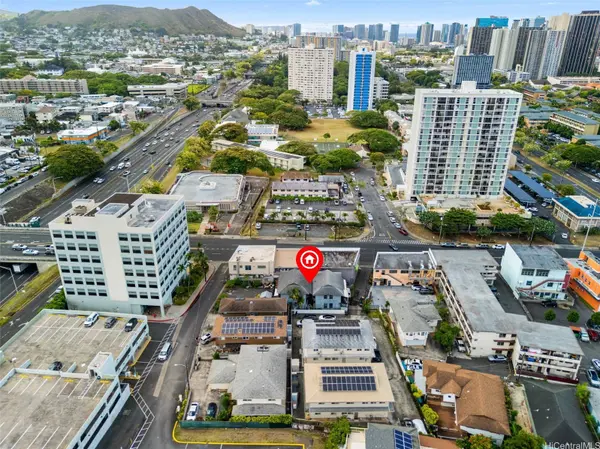 507 Hiram LN, Honolulu, HI 96817
