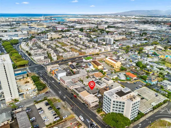 507 Hiram LN, Honolulu, HI 96817