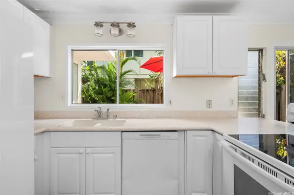 356 Opihikao PL #542, Honolulu, HI 96825