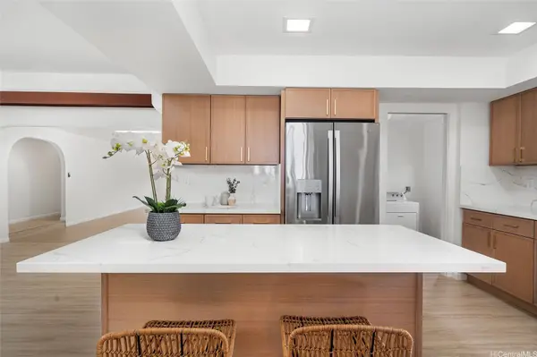 98-653 Papalealii ST, Aiea, HI 96701