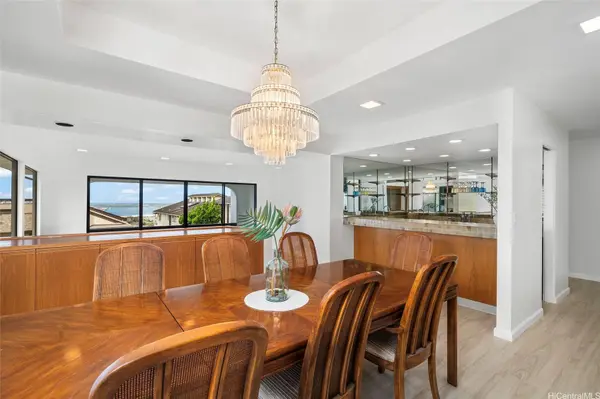 98-653 Papalealii ST, Aiea, HI 96701