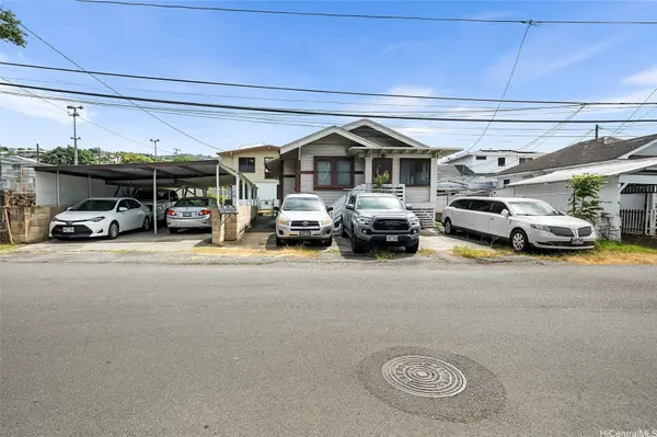 628 Kunawai LN #B, Honolulu, HI 96817