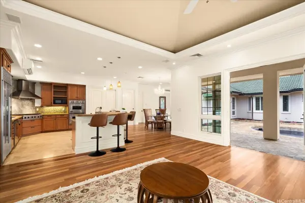 626 W Hind DR, Honolulu, HI 96821