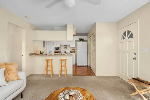 94-1375 Kulewa LOOP #13U, Waipahu, HI 96797