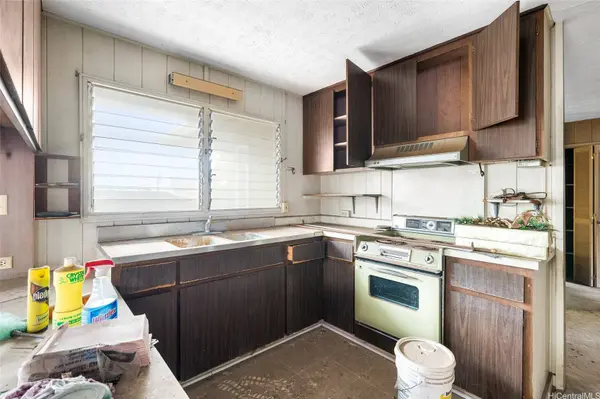94-815 Waipahu ST, Waipahu, HI 96797