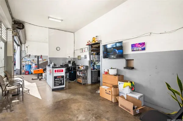 94-825 Waipahu ST, Waipahu, HI 96797