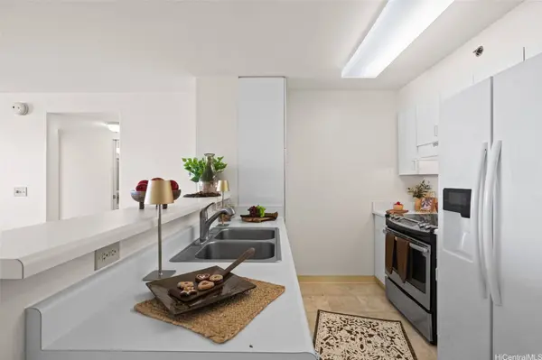 3009 Ala Makahala PL #1804, Honolulu, HI 96818