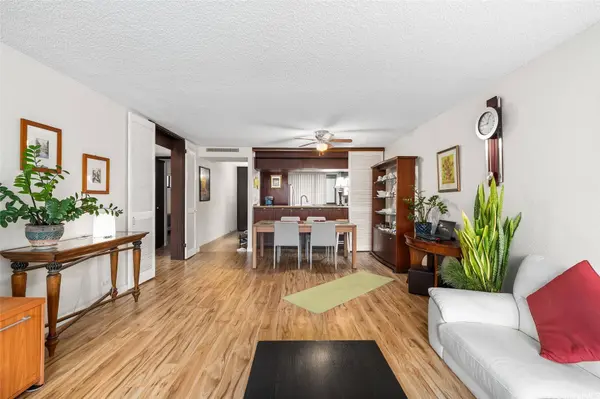 500 Lunalilo Home RD #26L, Honolulu, HI 96825