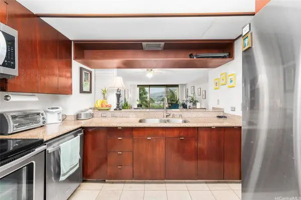 500 Lunalilo Home RD #26L, Honolulu, HI 96825