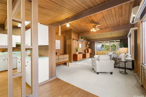 1820 Hookoe ST, Pearl City, HI 96782