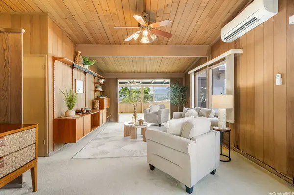 1820 Hookoe ST, Pearl City, HI 96782