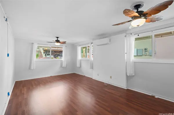 3925 Nioi PL, Honolulu, HI 96816