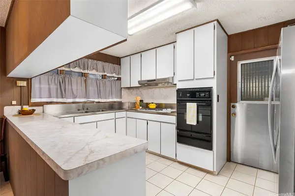 4758 Likini ST, Honolulu, HI 96818