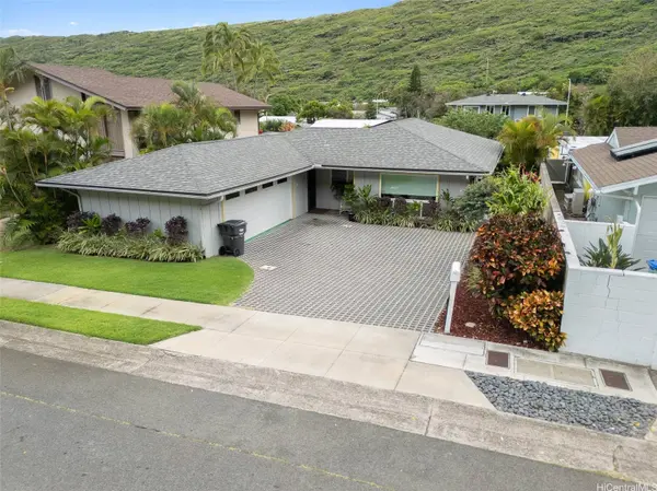 702 Hahaione ST, Honolulu, HI 96825