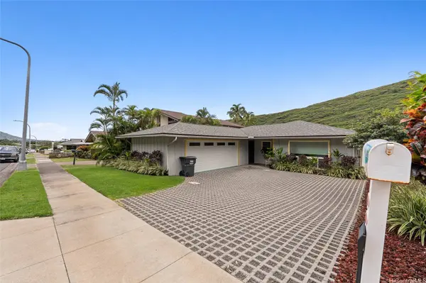 702 Hahaione ST, Honolulu, HI 96825