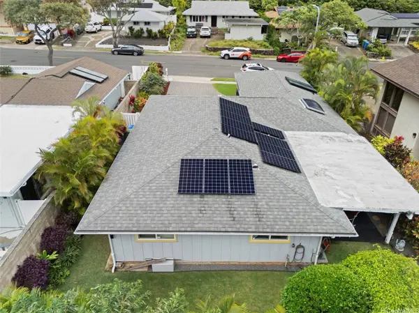 702 Hahaione ST, Honolulu, HI 96825