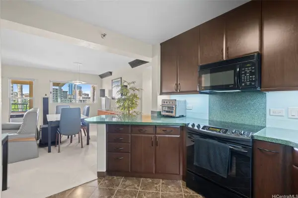 1070 Ala Napunani ST #401, Honolulu, HI 96818