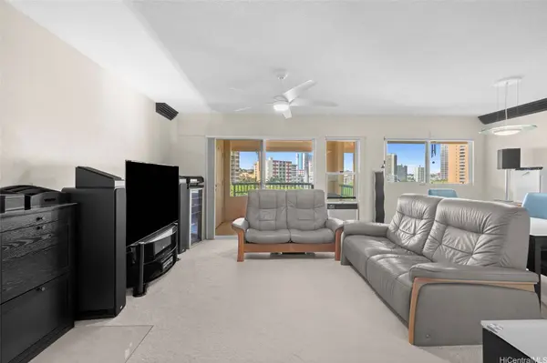 1070 Ala Napunani ST #401, Honolulu, HI 96818